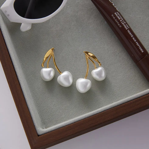 Brincos Cherry | Acabamento em Ouro de 18K