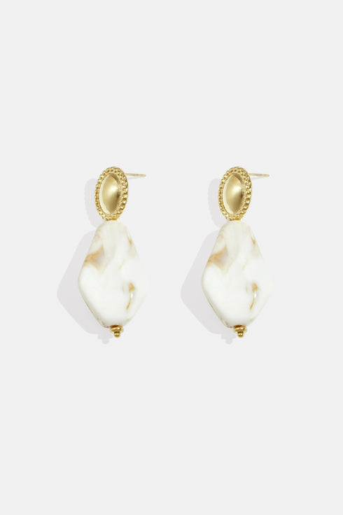 Earrings with natural stone look