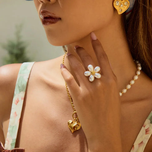 Anel Flower Blossom | Acabamento em Ouro de 18K